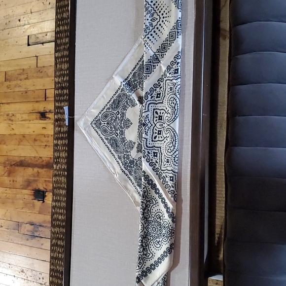 Head wrap/Scarf - Picture 6 of 7